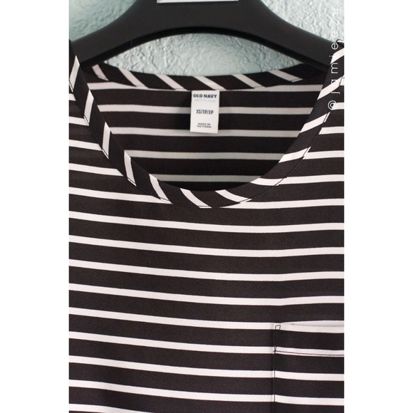 Old Navy | Striped Front Pocket Boxy Blouse - Picture 3 of 6